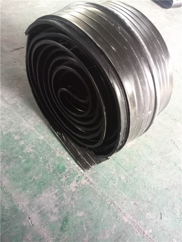 350×8 自粘丁基橡胶钢板腻子止水带规格